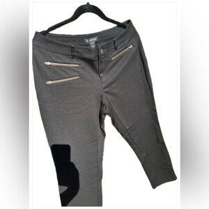 INC, Women’s Size 10, Black Stretch, Skinny Trouser Pants, Zipper Pockets.